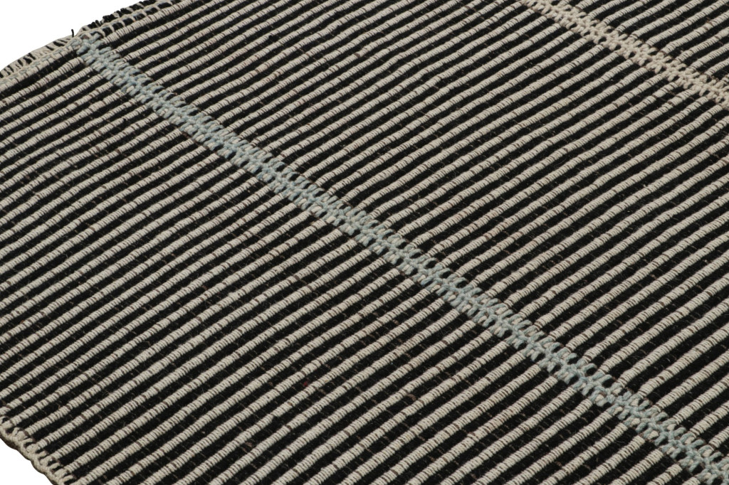Rug & Kilim’s Contemporary Kilim in Brown