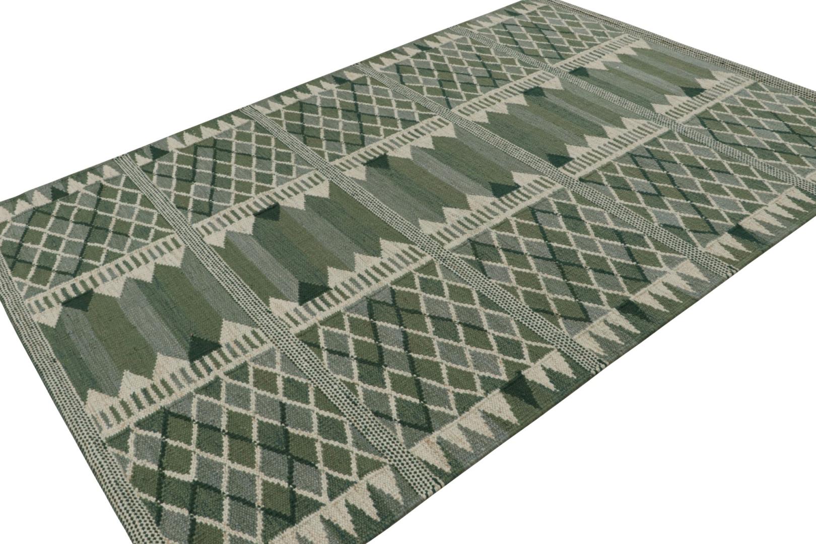 Scandinavian Kilim Rug in Green