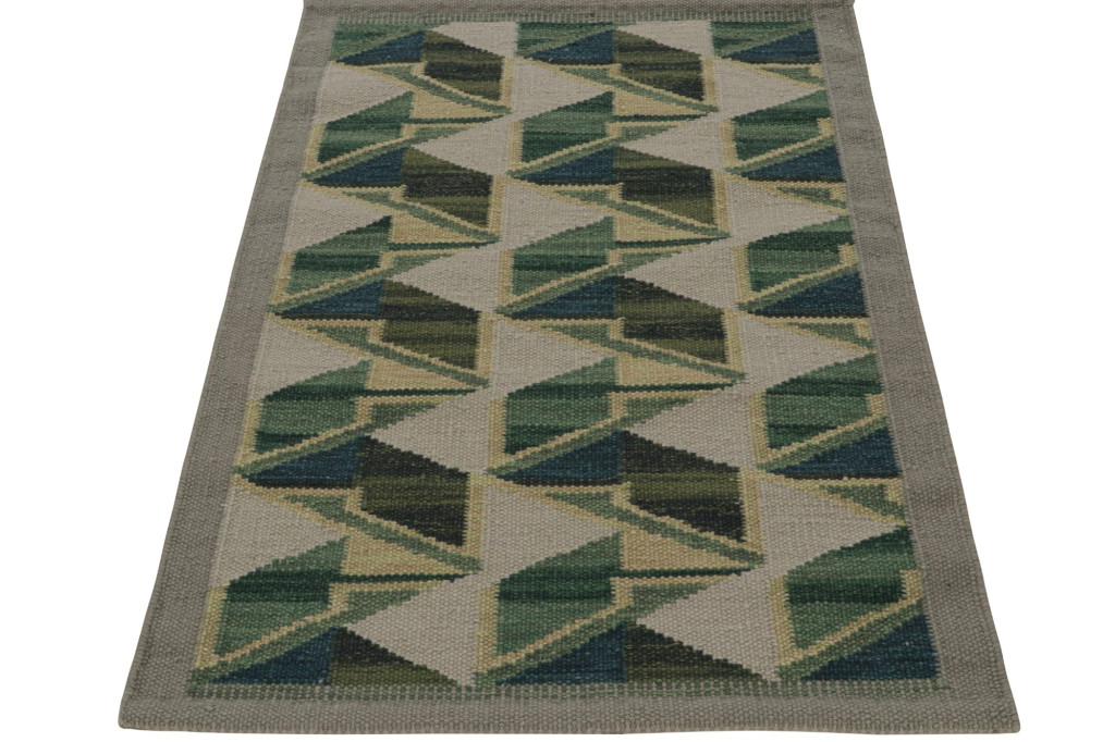 Scandinavian Flatweave Scatter Rug with Geometric Patterns