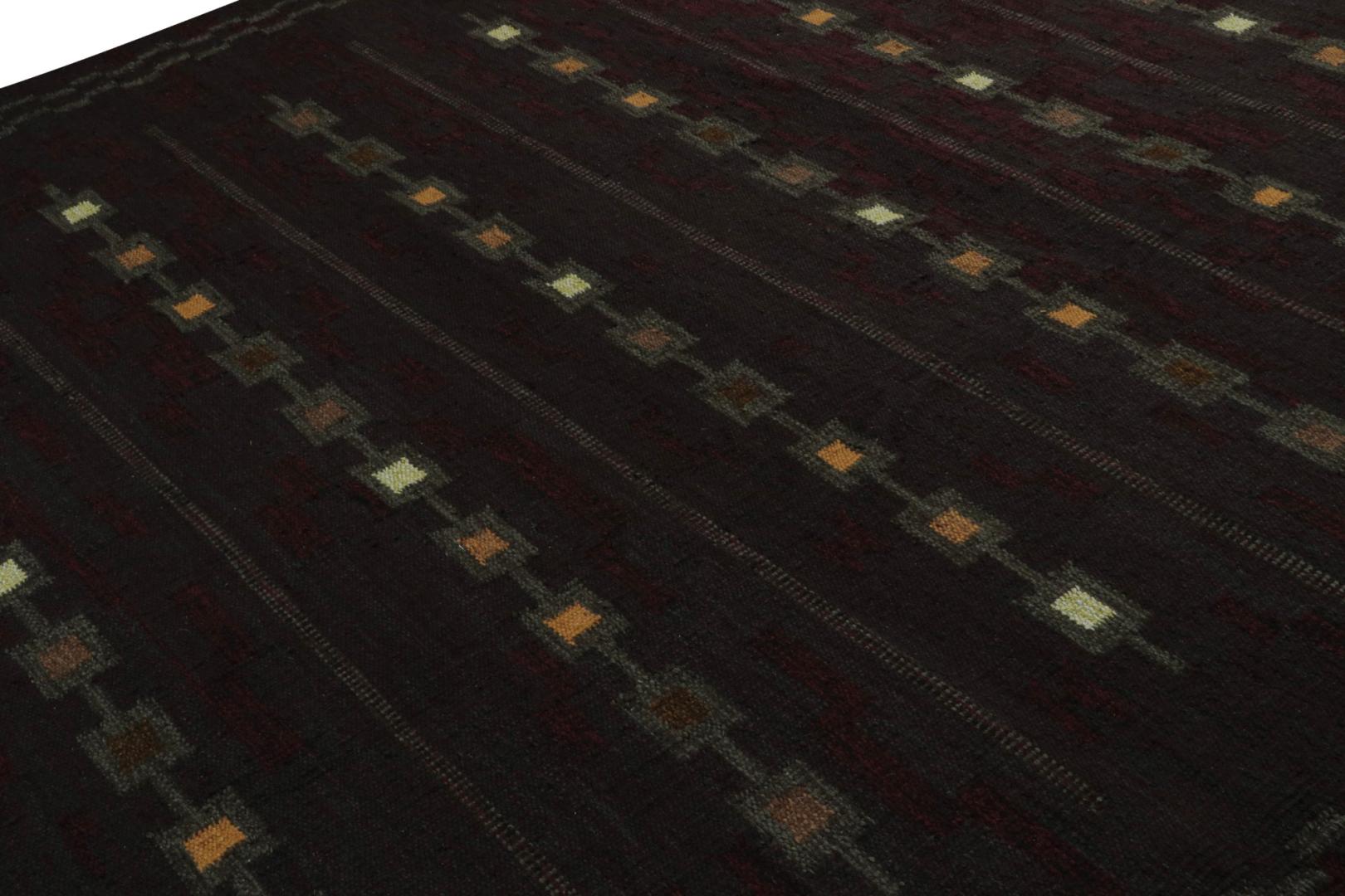 Scandinavian Kilim Rug with Geometric Patterns