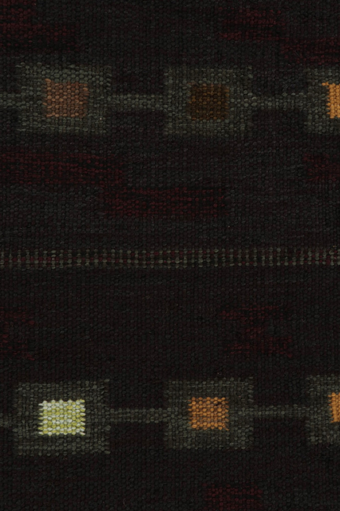 Scandinavian Kilim Rug with Geometric Patterns