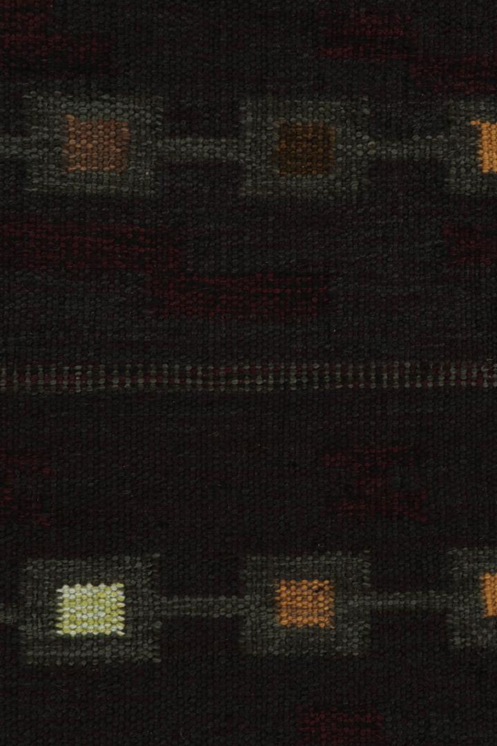 Scandinavian Kilim Rug with Geometric Patterns