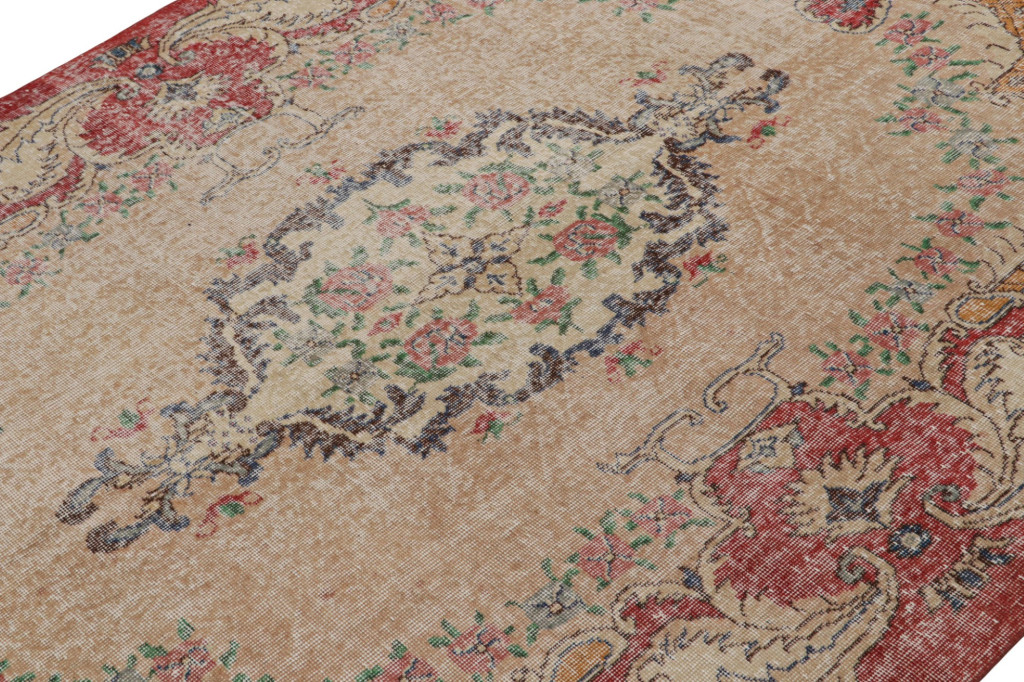 Vintage Zeki Müren European Style Rug