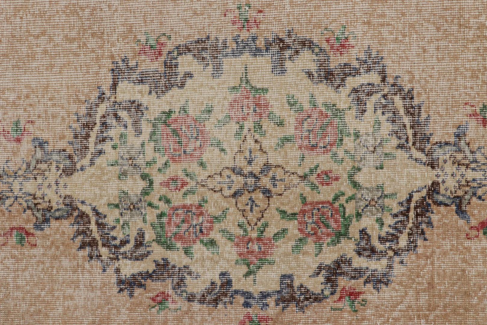 Vintage Zeki Müren European Style Rug