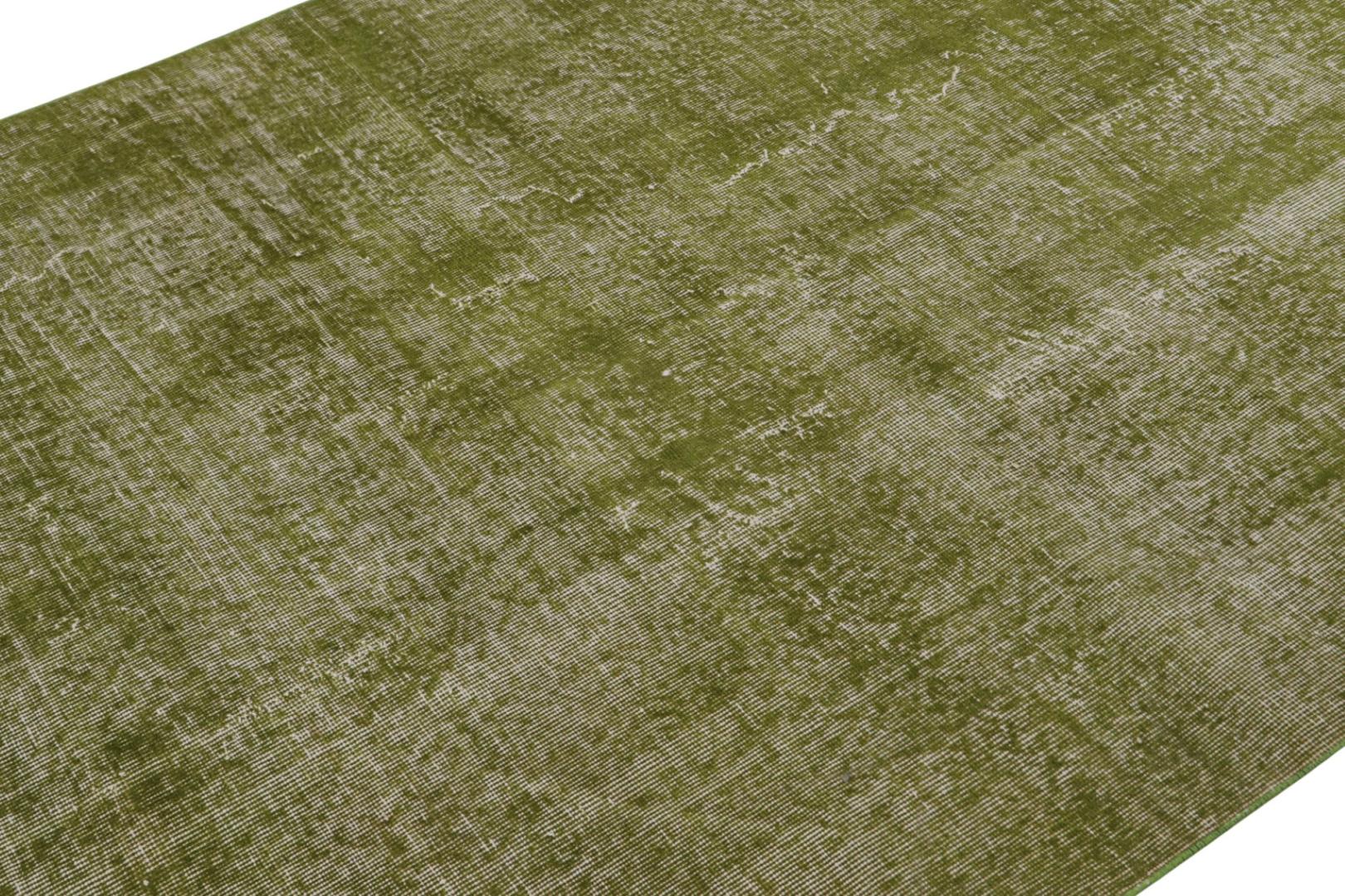 Vintage Zeki Müren Solid Rug