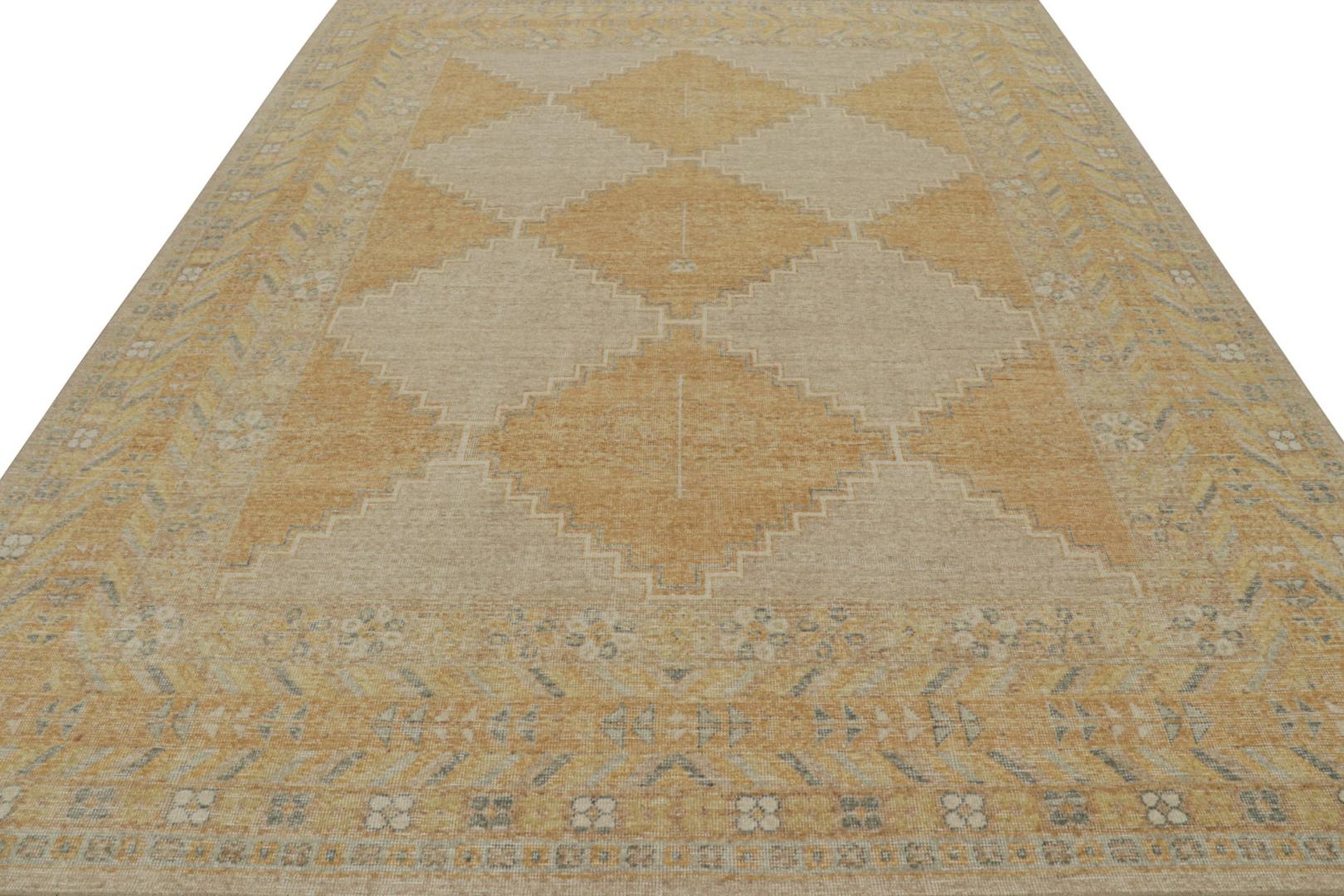 Modern Rug with Geometric Patterns