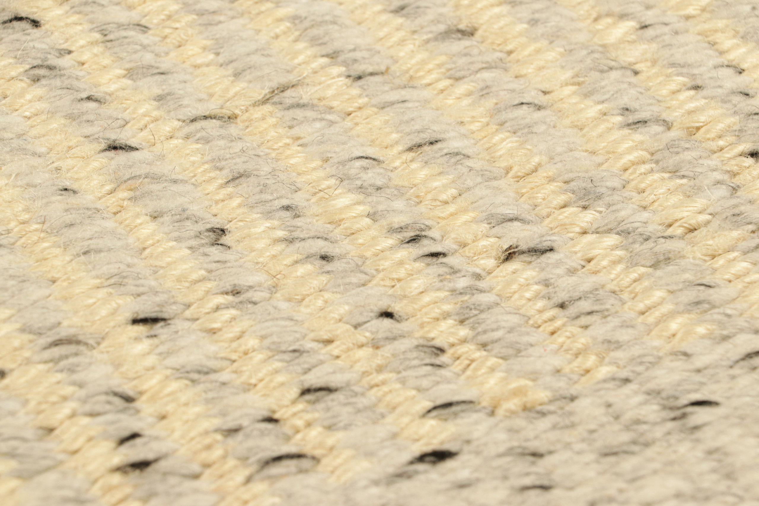5024171 HANDWOVEN 2