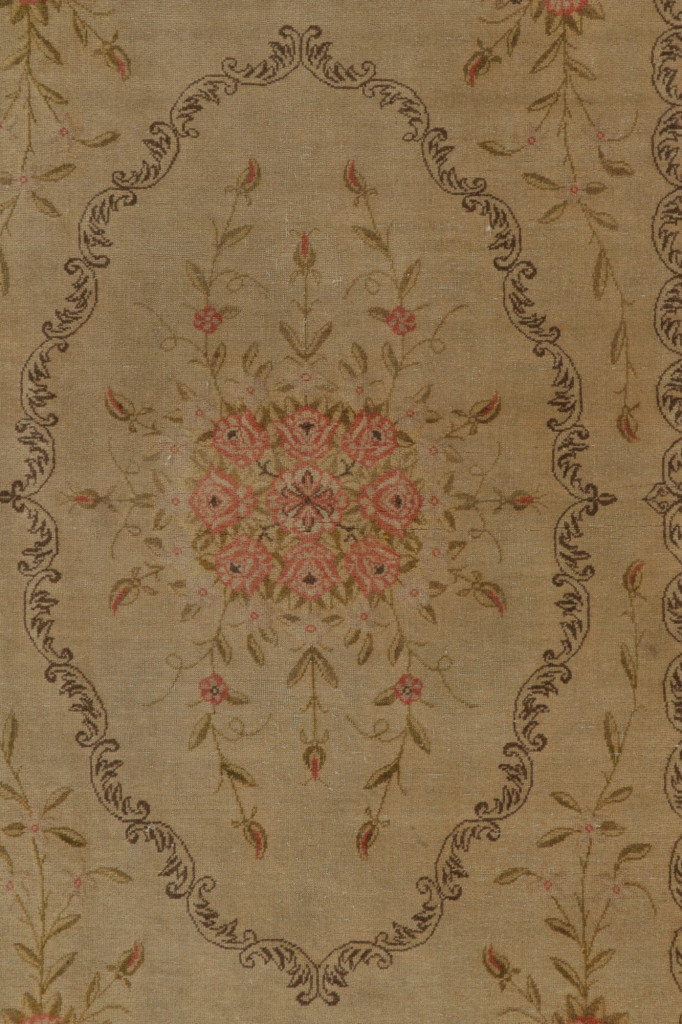 Zeki Müren Rugs