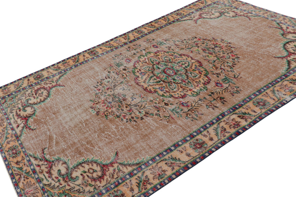 Vintage Zeki Müren European Style Rug