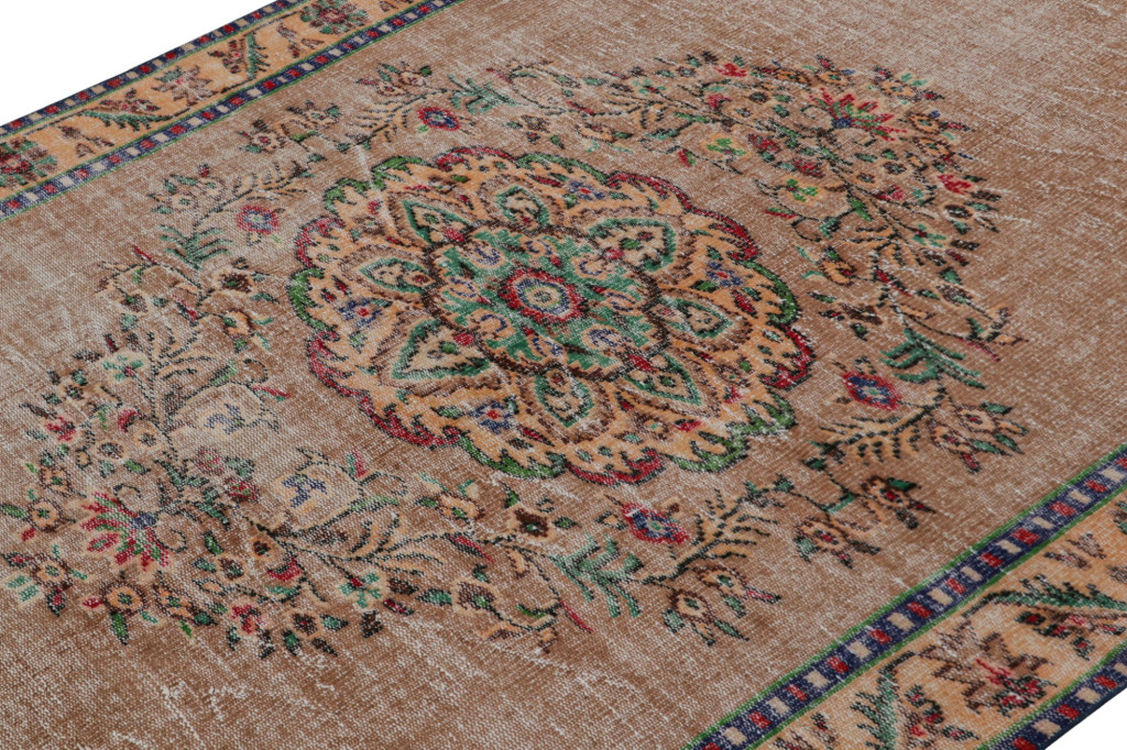 Vintage Zeki Müren European Style Rug