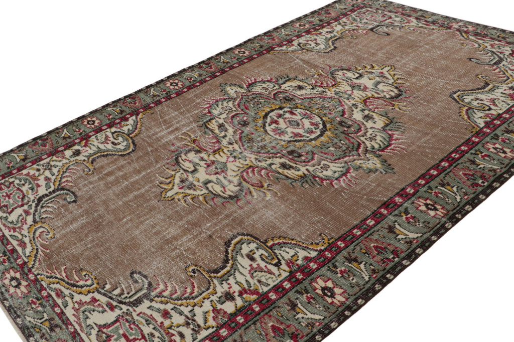 Vintage Zeki Müren European Style Rug