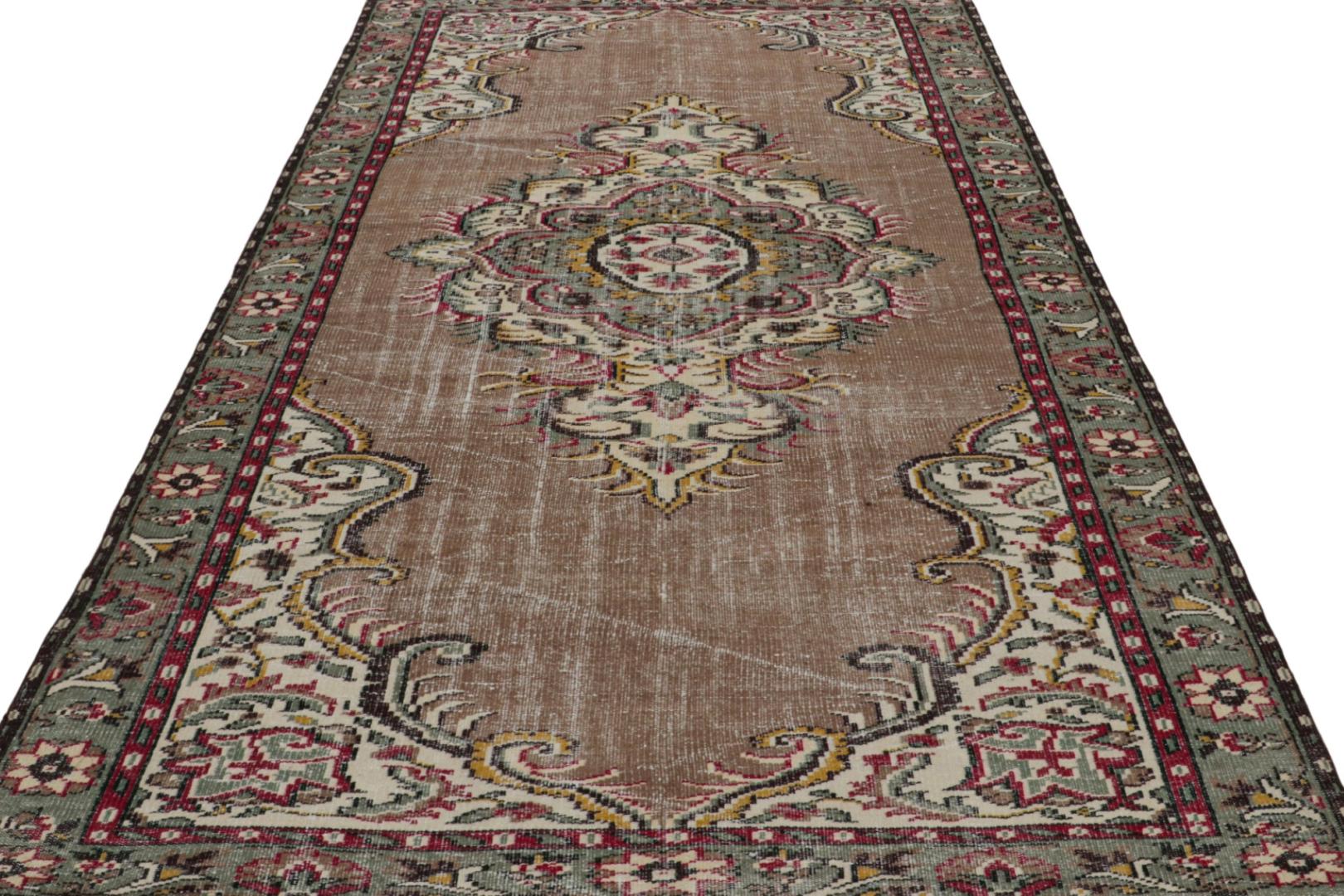 Vintage Zeki Müren European Style Rug