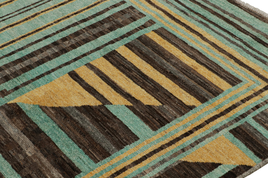 Scandinavian Style Rug with Geometric Patterns
