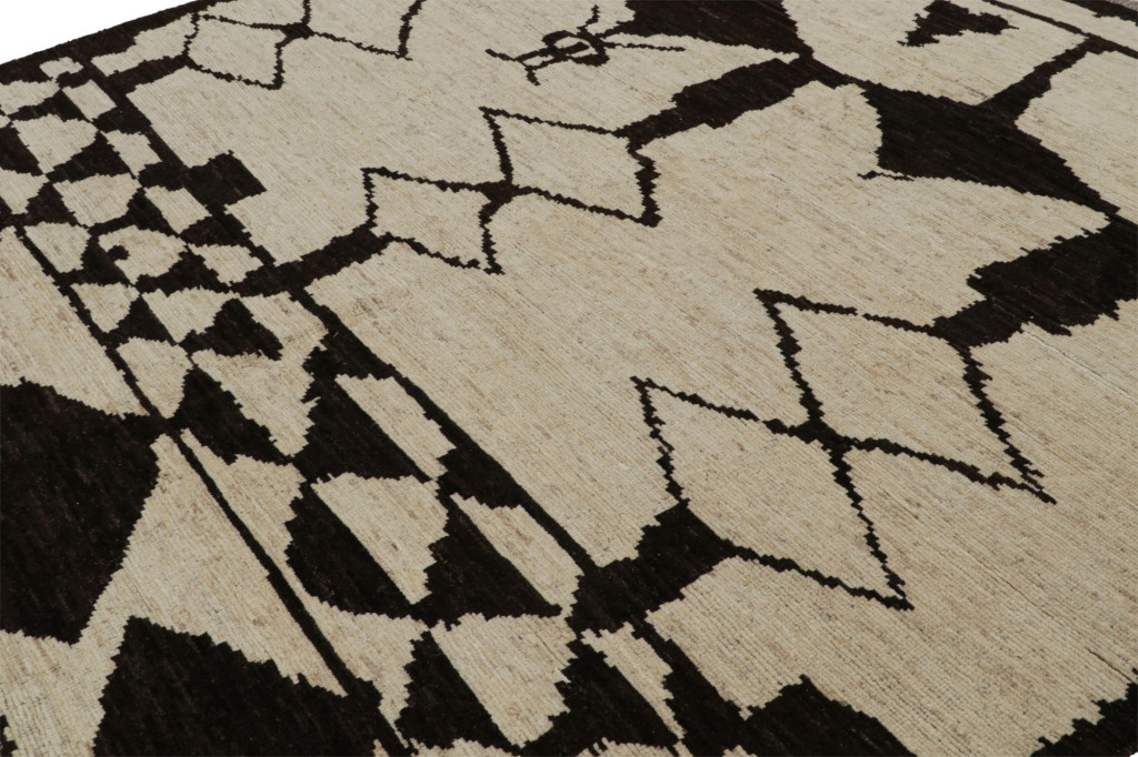 Moroccan rug in Brown and Gold