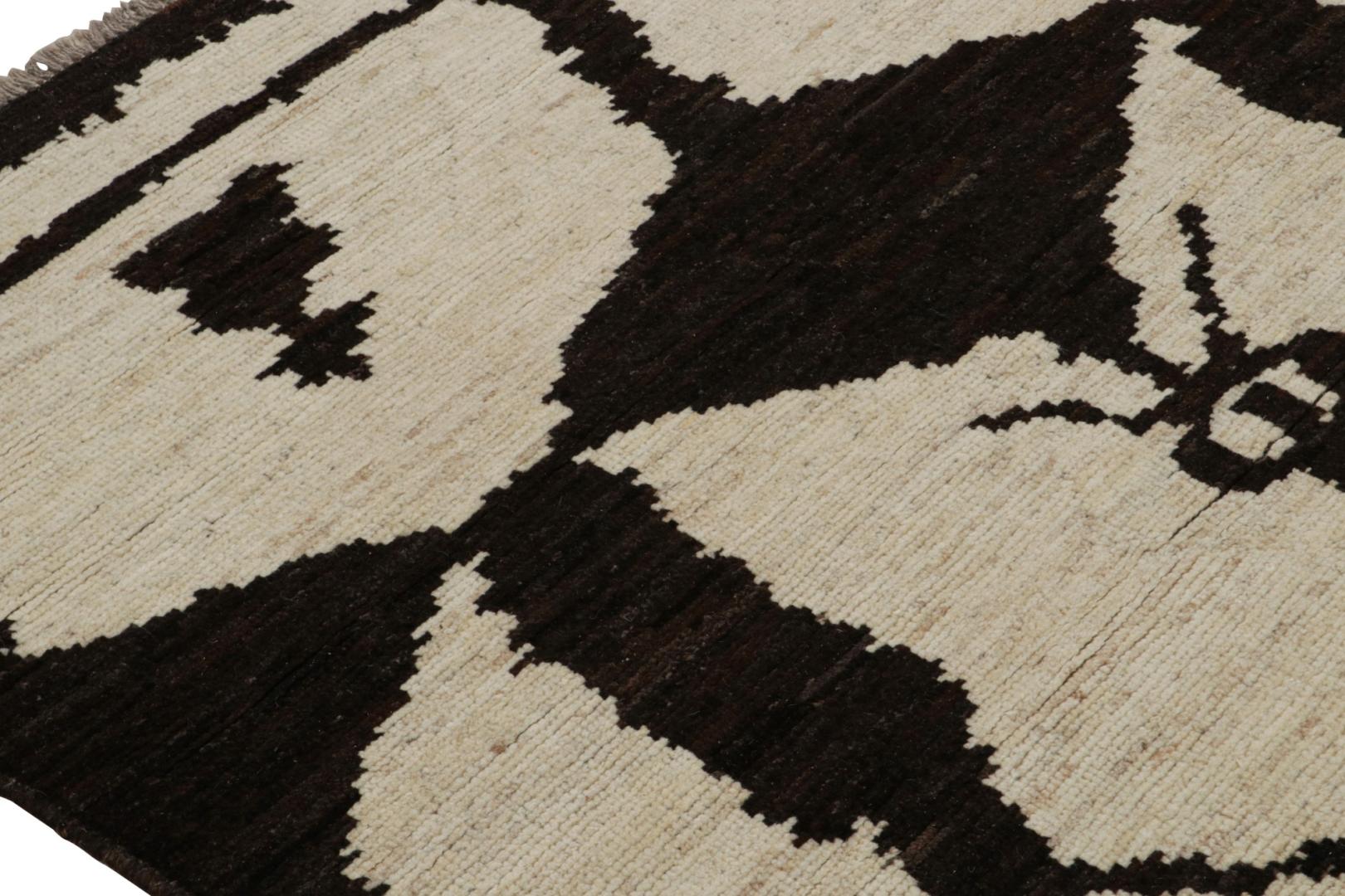 Moroccan rug in Brown and Gold