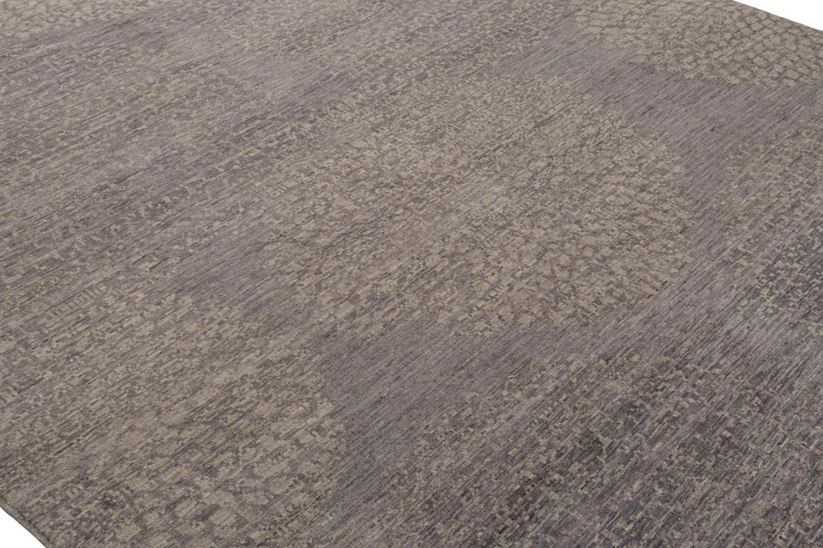 Modern Rug with Geometric Patterns