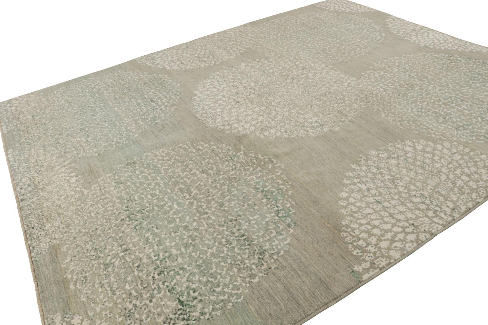 Modern Rug with Geometric Patterns