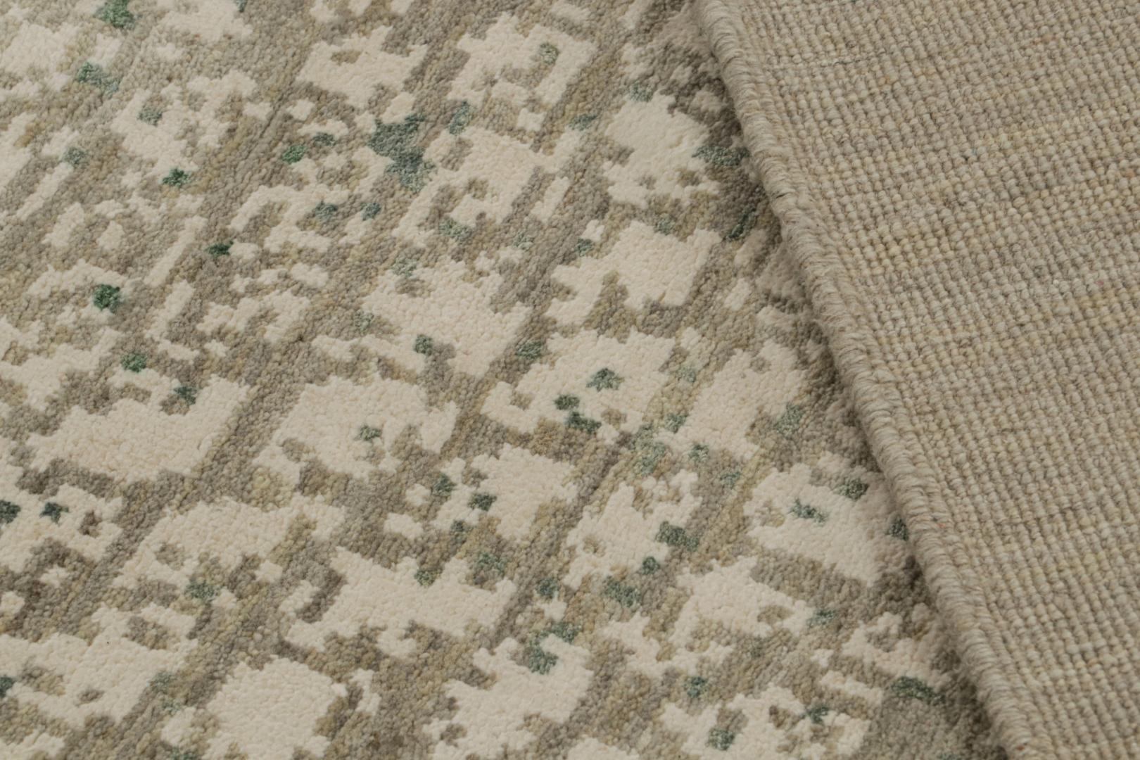 Modern Rug with Geometric Patterns