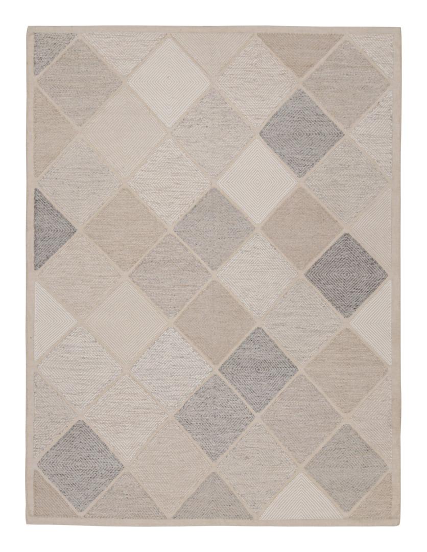 Scandinavian Style Rug with Diamond Patterns