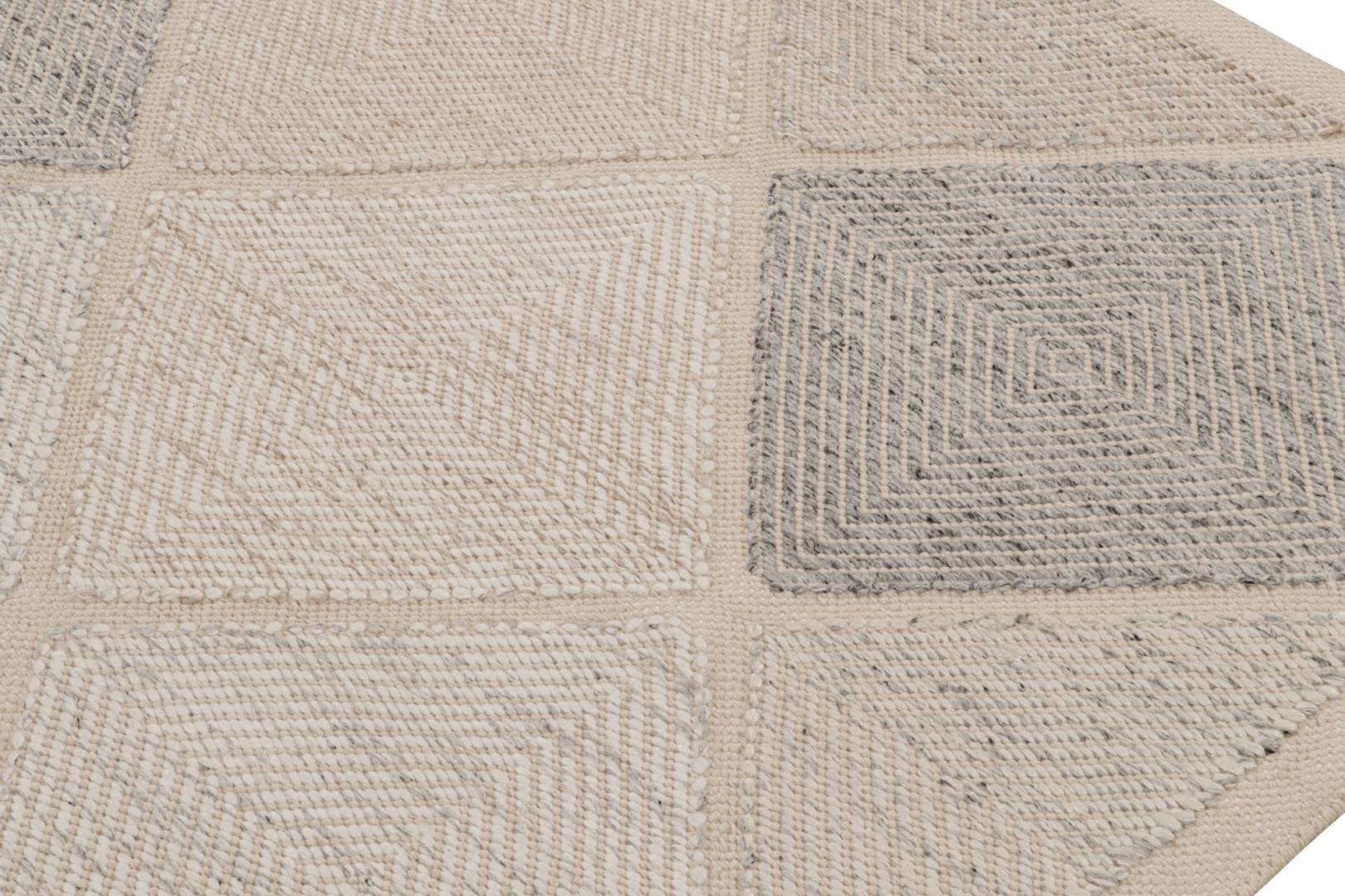 Scandinavian Style Rug with Diamond Patterns
