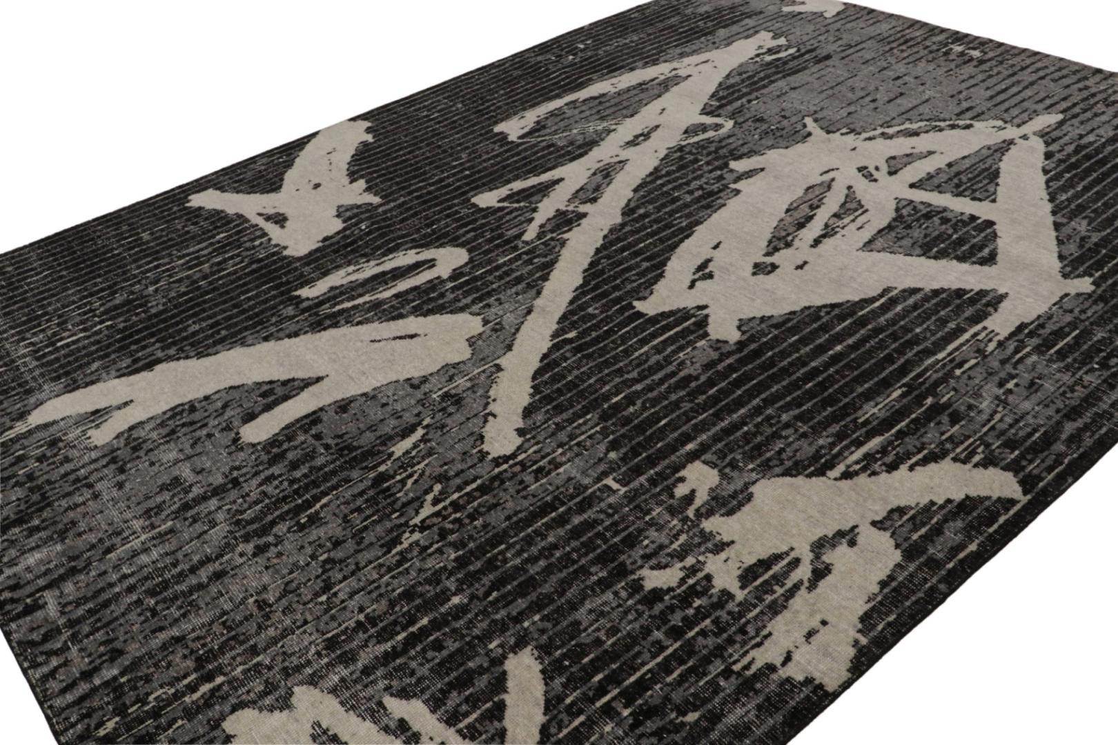 Distressed Modern Rug in Black