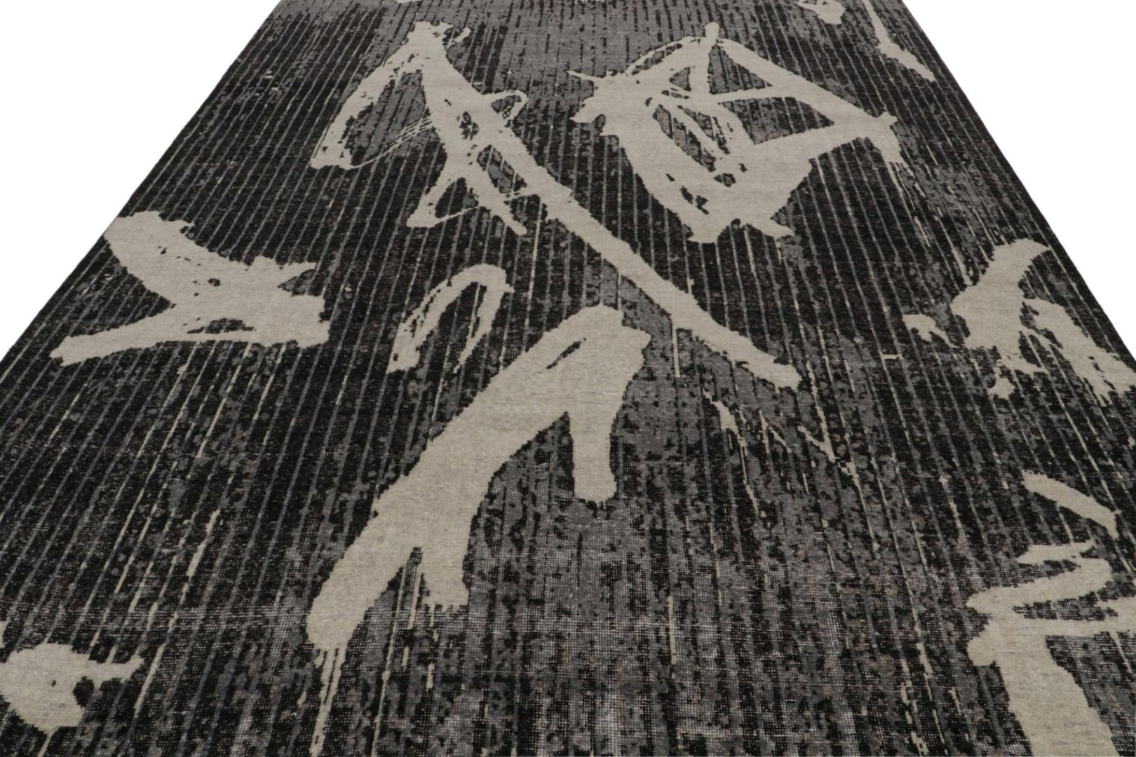 Distressed Modern Rug in Black