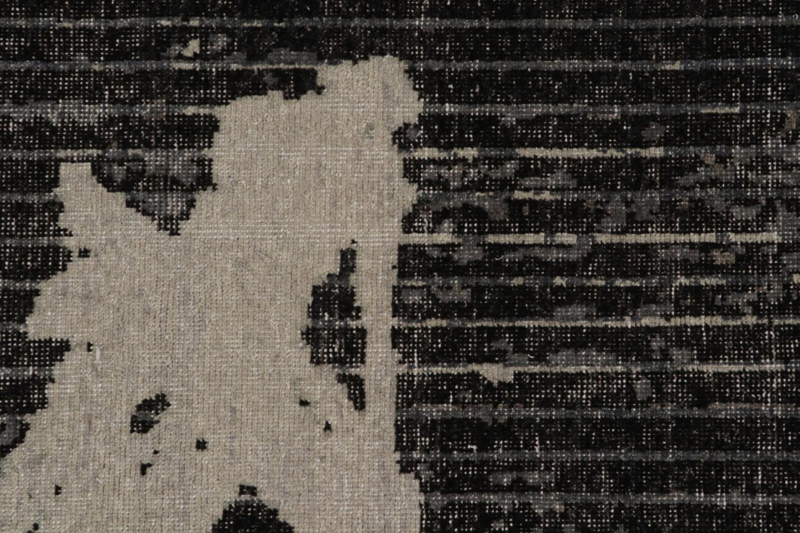 Distressed Modern Rug in Black