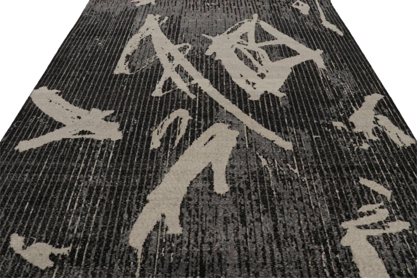 Distressed Modern Rug in Black