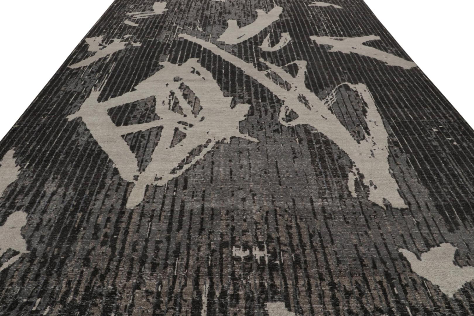 Distressed Modern Rug in Black