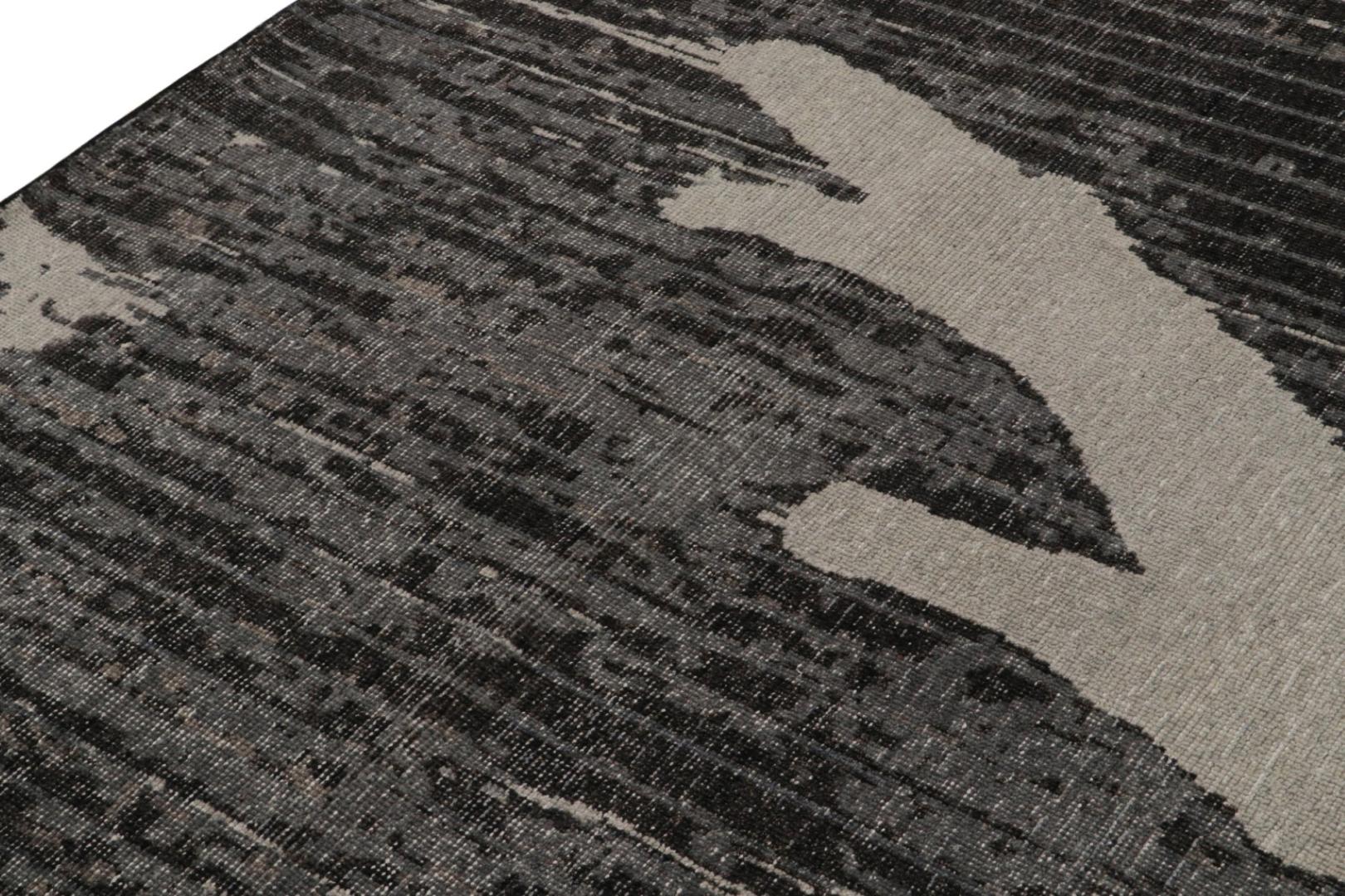Distressed Modern Rug in Black