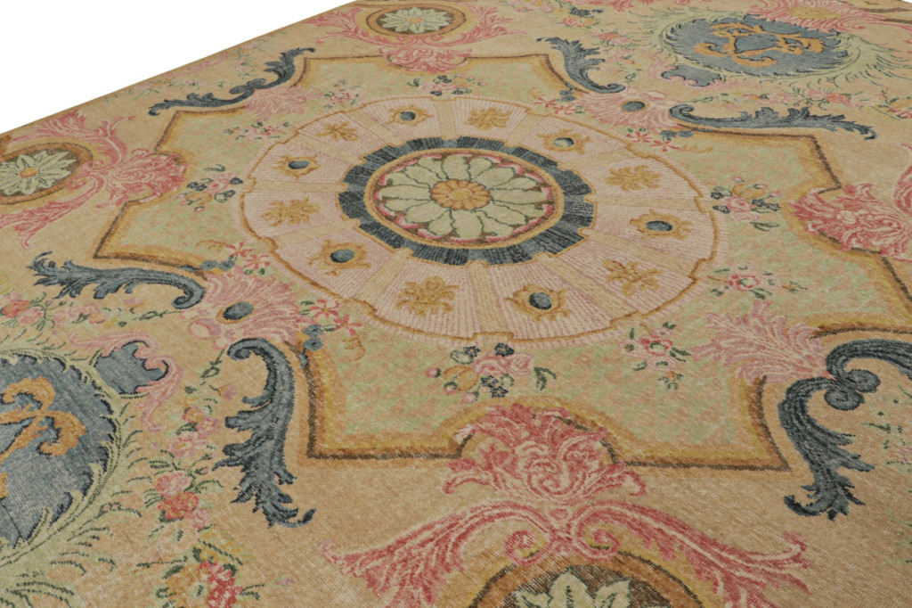 Contemporary Rug with Floral Patterns