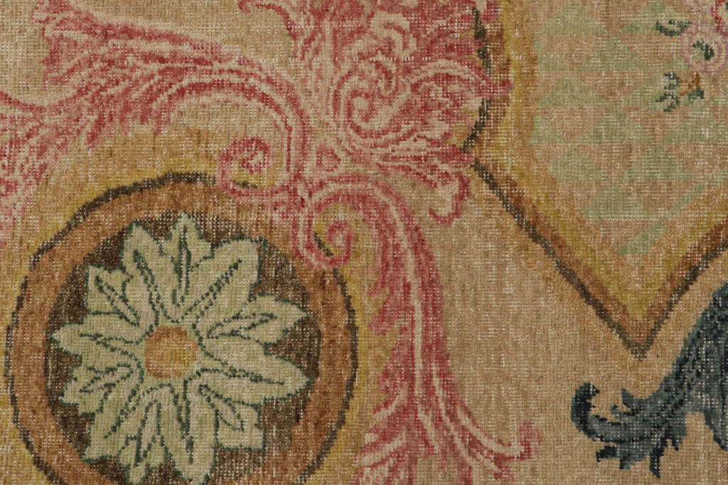 Contemporary Rug with Floral Patterns