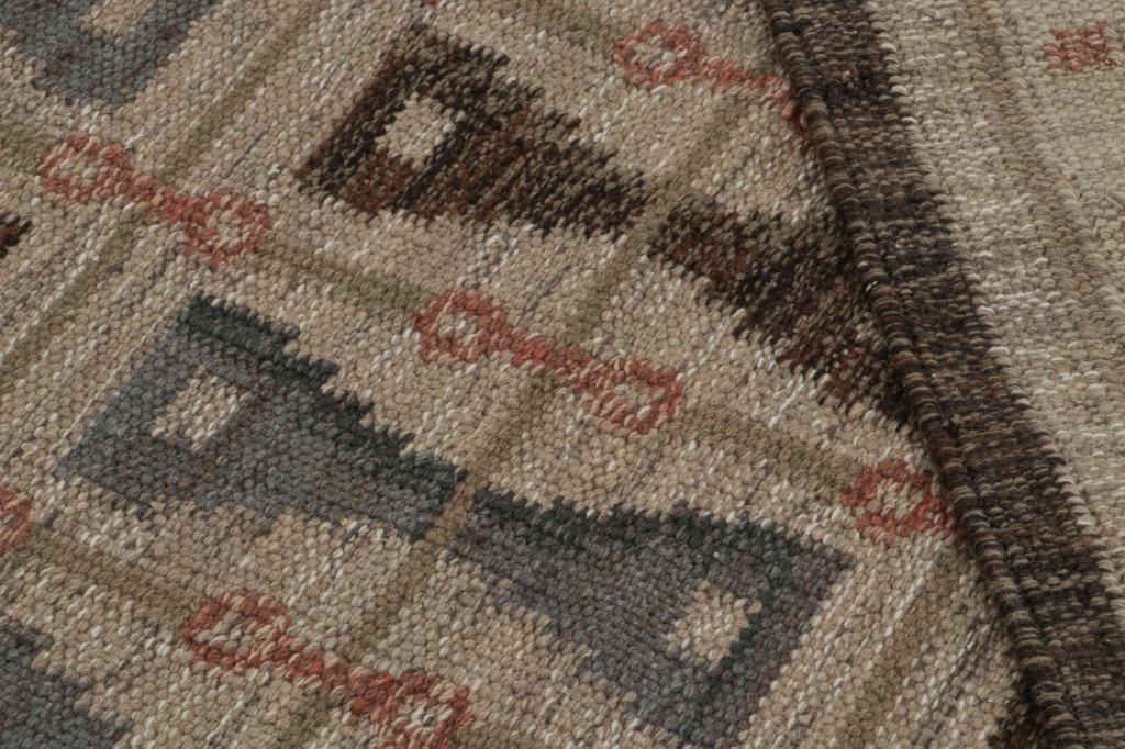 Scandinavian Kilim Rug With Hourglass Geometric Patterns
