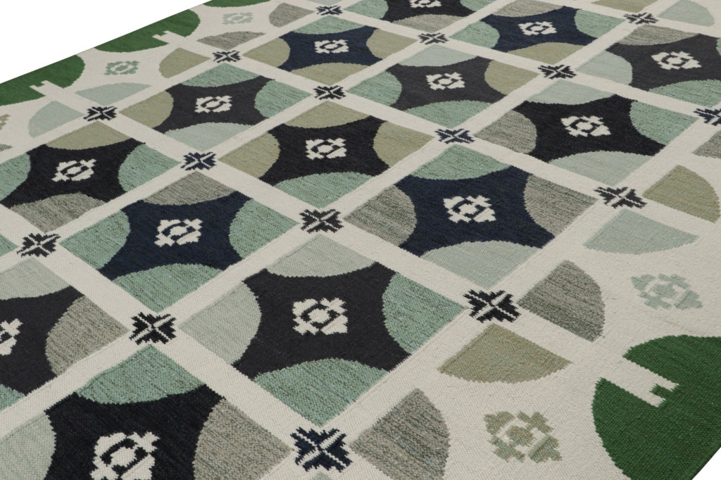 Scandinavian Kilim Rug with Geometric Patterns