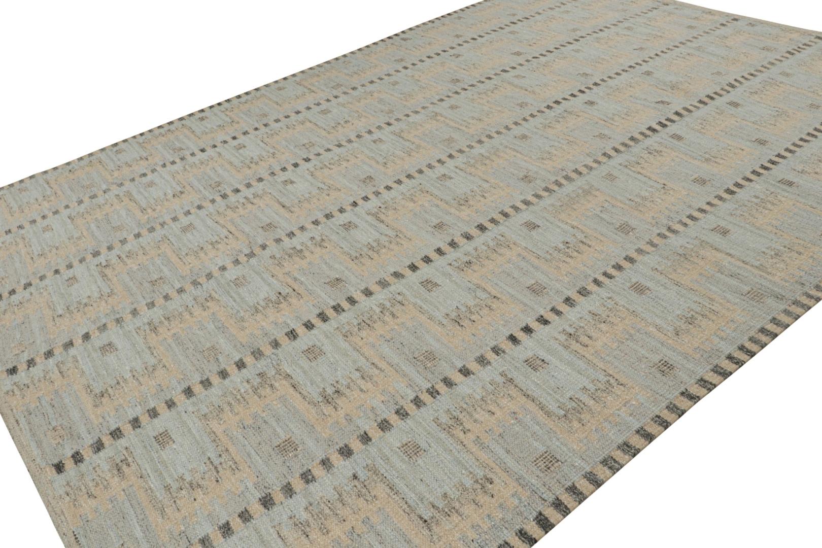 Scandinavian Outdoor Kilim Rug with Geometric Patterns