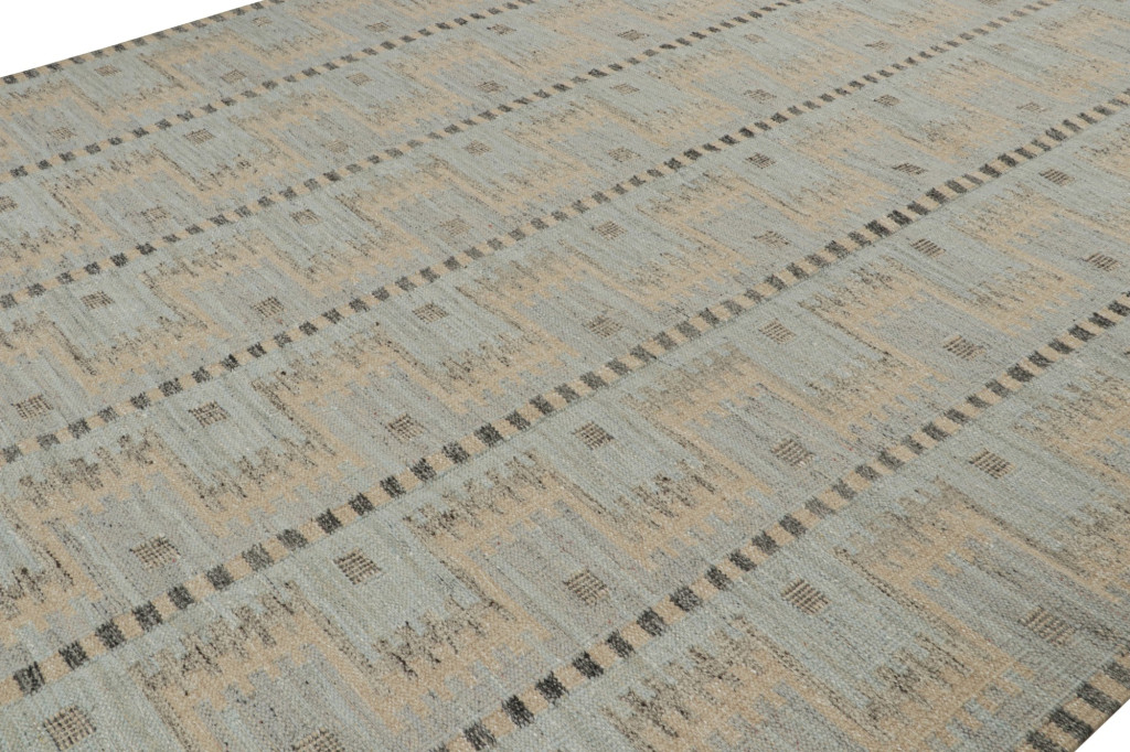 Scandinavian Outdoor Kilim Rug with Geometric Patterns