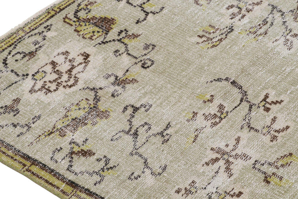Zeki Muren rug