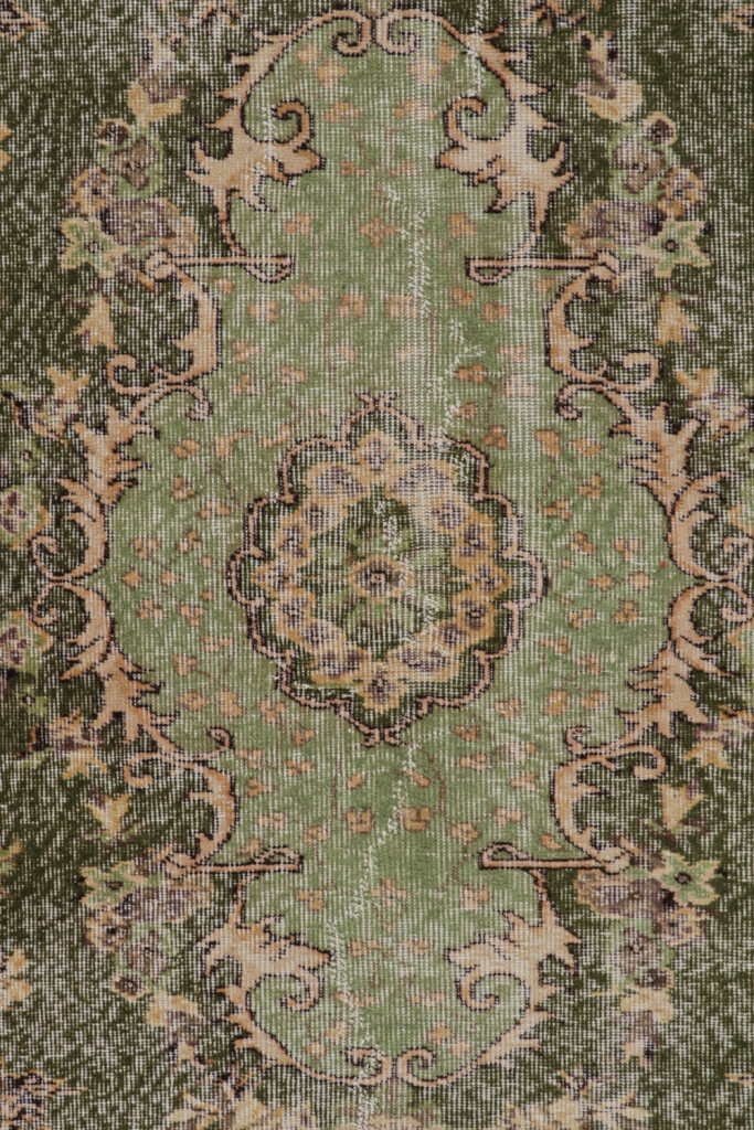 Zeki Muren rug