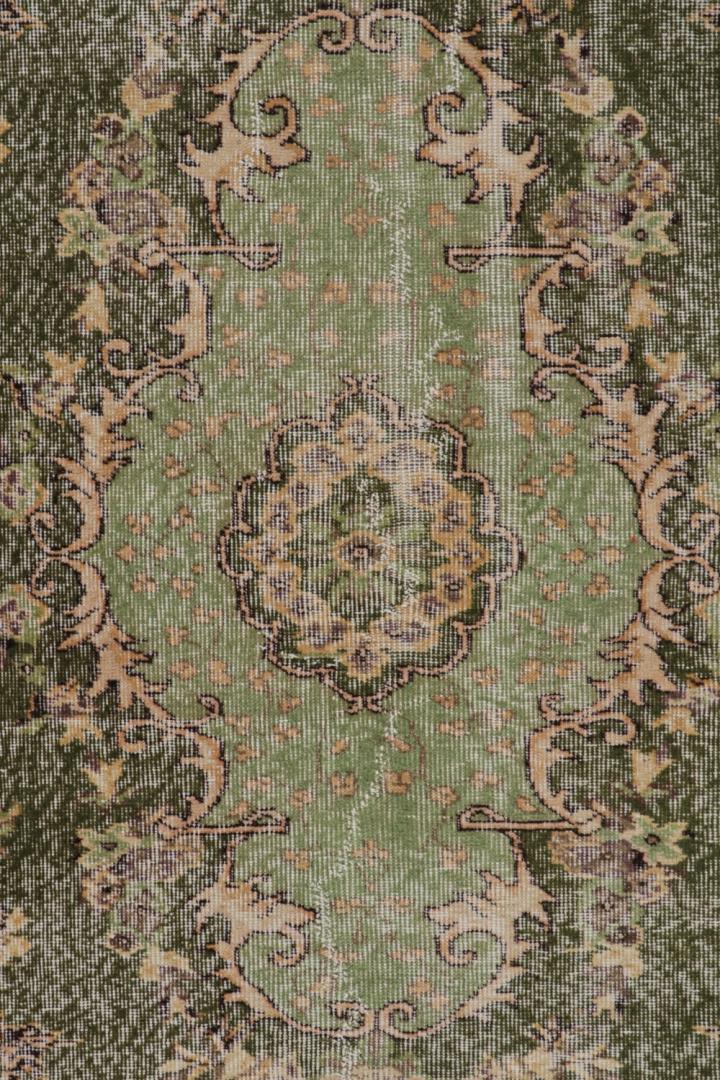 Zeki Muren rug