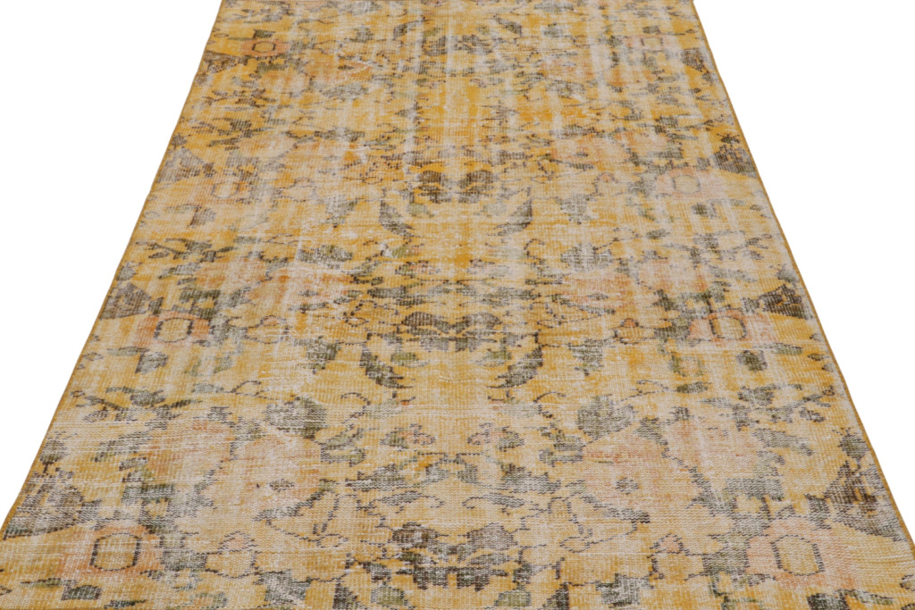 Zeki Muren rug