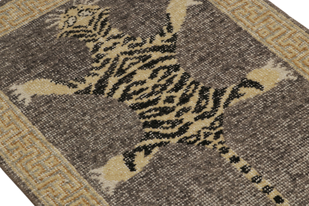 Modern Tiger Skin Accent Pictorial Rug