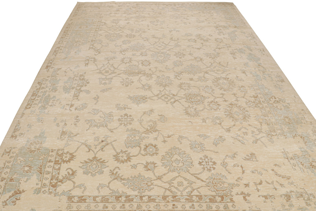 Oushak Oversized Rug With Floral Pattern