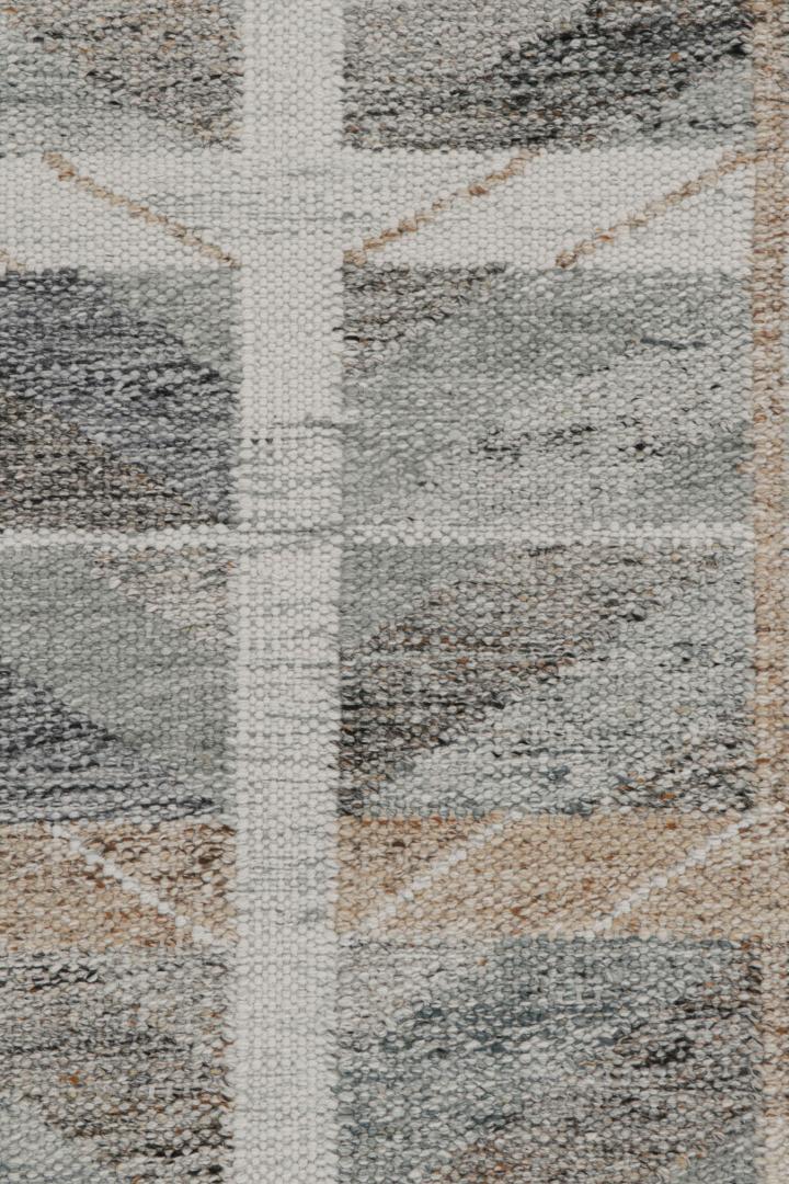 Scandinavian Rug with Geometric Patterns