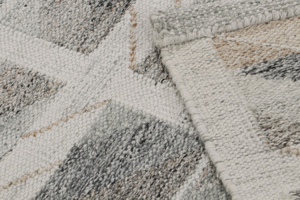 Scandinavian Rug with Geometric Patterns