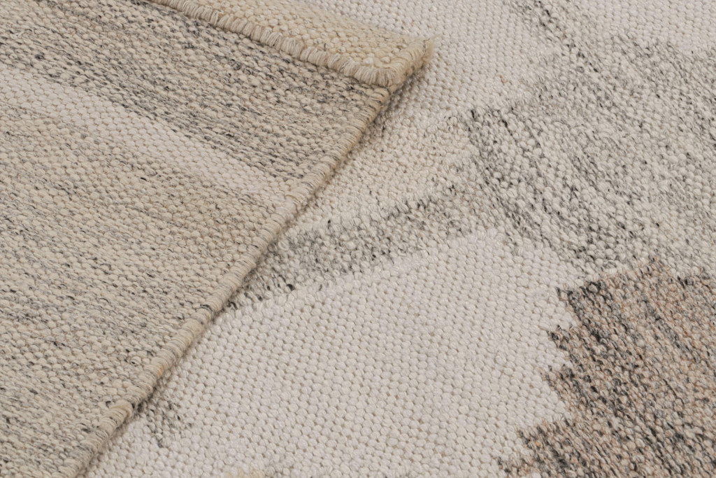 Scandinavian Kilim Rug with Geometric Patterns