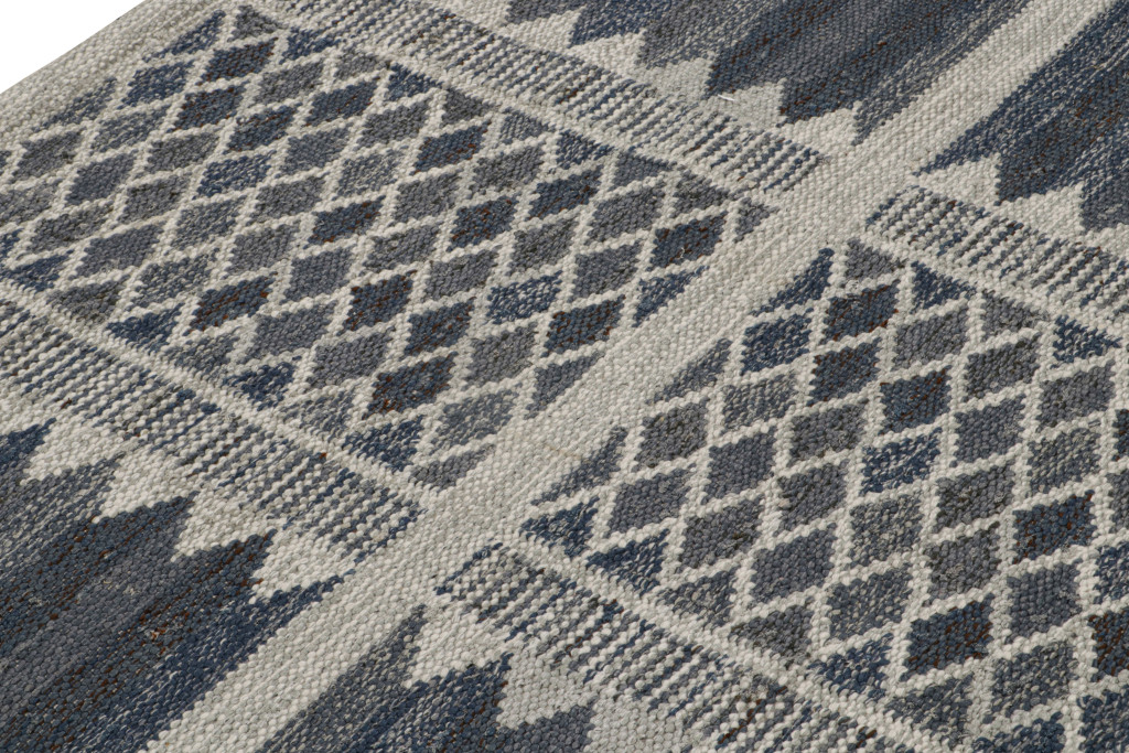 Scandinavian Rug with Geometric Patterns