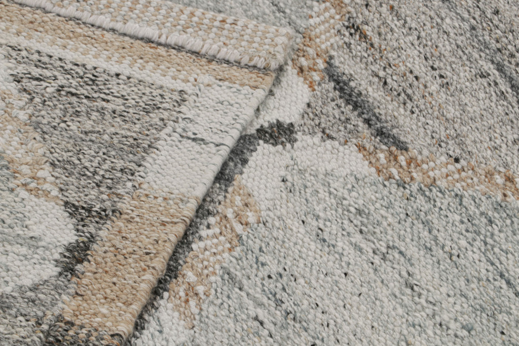 Scandinavian Rug with Geometric Patterns