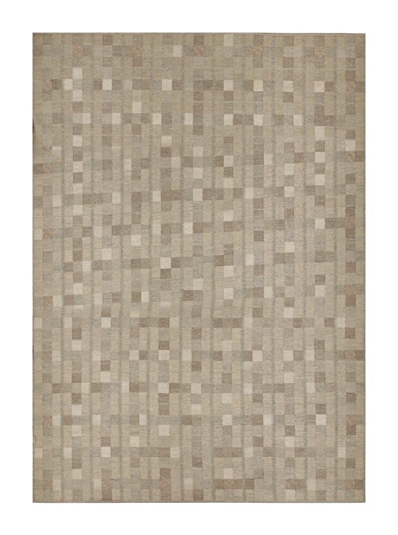 Scandinavian Palace Rug with Geometric Patterns