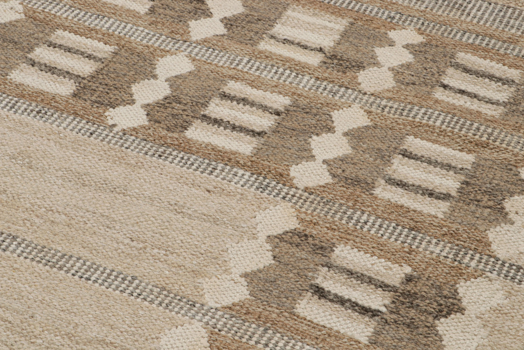 Scandinavian Rug with Geometric Patterns