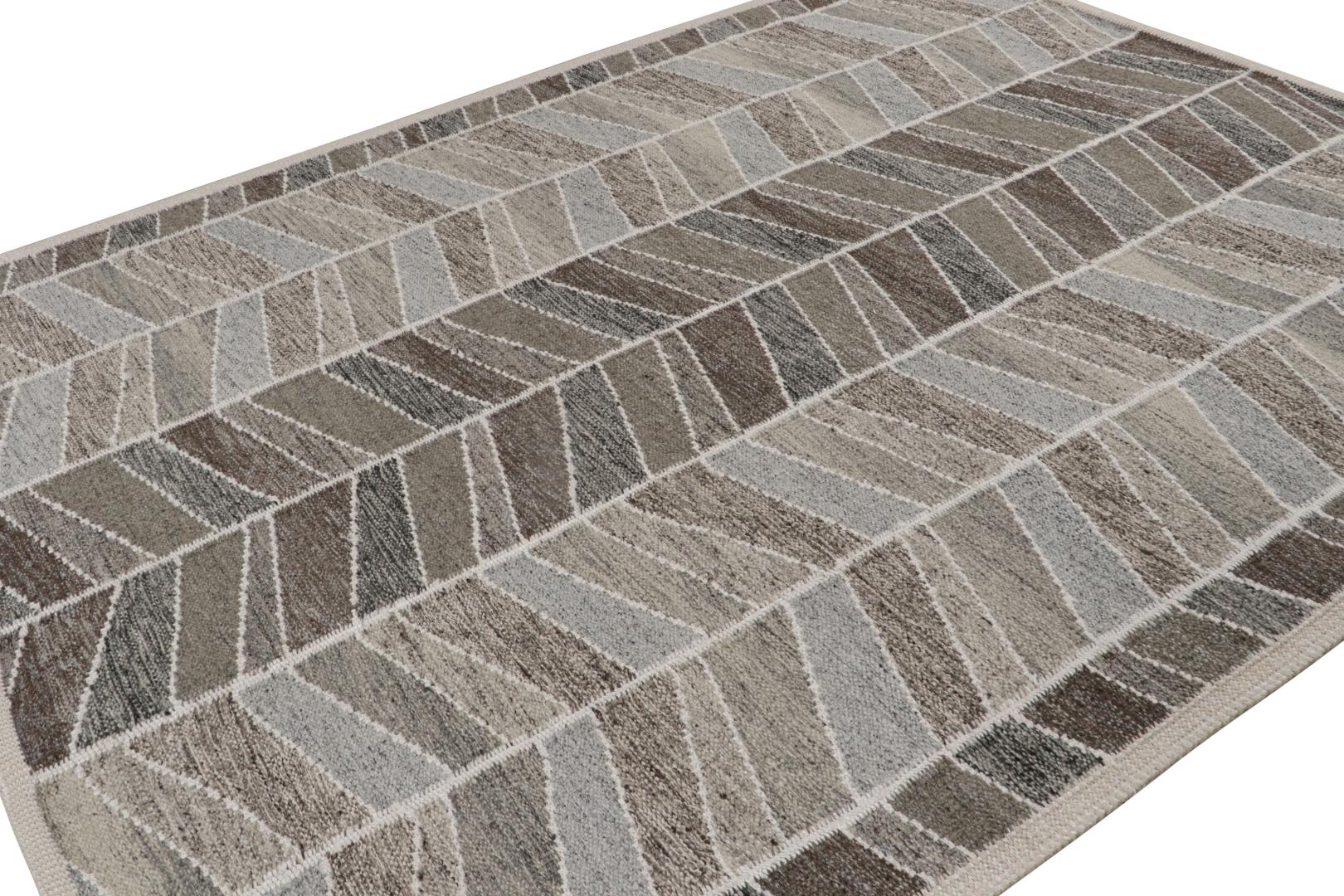 Scandinavian Custom Outdoor Rug with Geometric Patterns